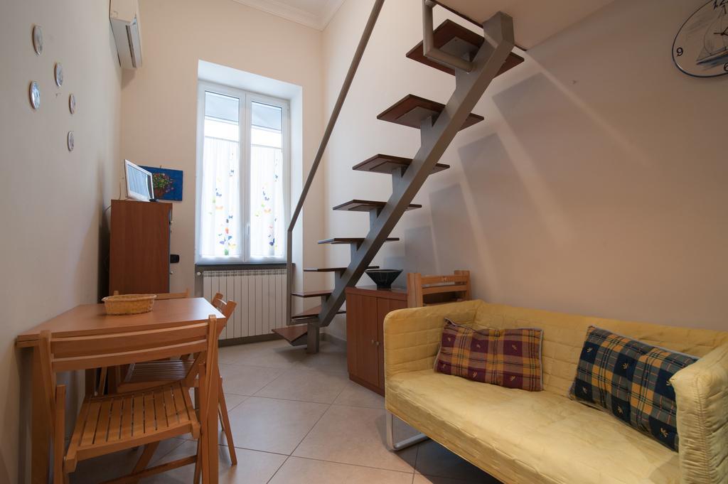 Appartement La Terra Del Sole à Naples Extérieur photo