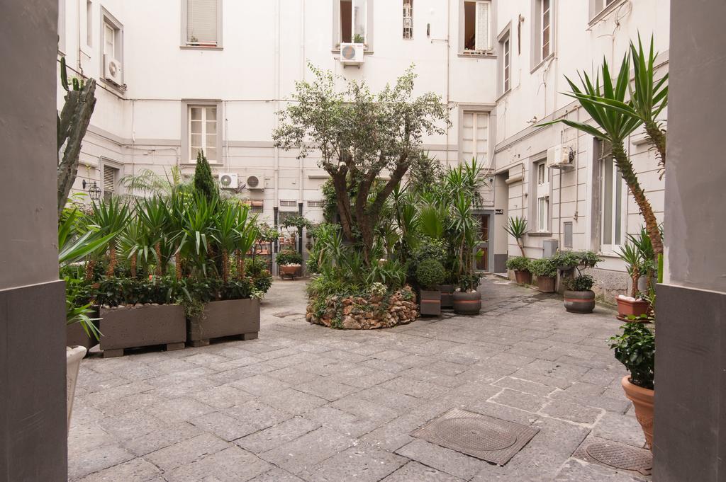 Appartement La Terra Del Sole à Naples Extérieur photo